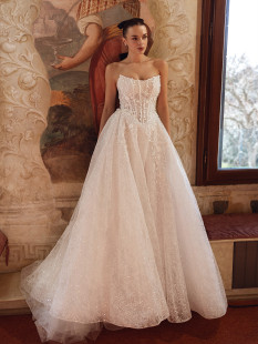KLAIR Romantic Wedding Dress BallGown Chapel Train Straight Neckline Bridal Gown