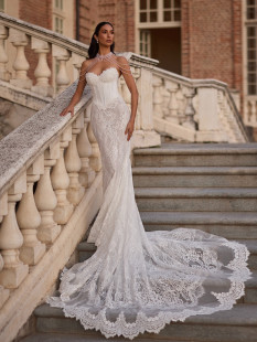 EDITH Couture Romantic Wedding Dress – Mermaid Silhouette with Chapel Train, Strapless Sweetheart Corset Bodice