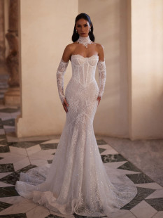 EMI Abito da Sposa Modern Couture in Silhouette Trumpet con Strascico Sweep senza Spalline con Corpetto a Corsetto e Scollo a Cuore