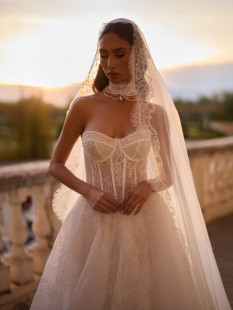 EWELINE Couture Romantic A Line Wedding Dress with Cathedral Train Strapless Sweetheart Corset Bodice