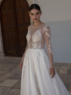 GARCIA Embroidered long Sleeve tulle and lace A-Line wedding dress