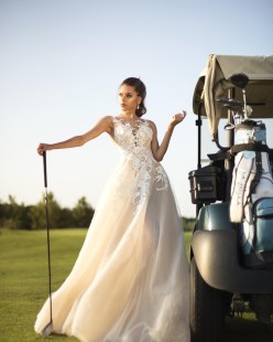 ELZAS Wedding dress Sample Sale