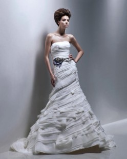 FAUE Wedding dress Sample Sale