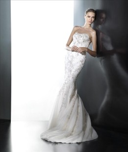 PRAVENIA Wedding dress Sample Sale
