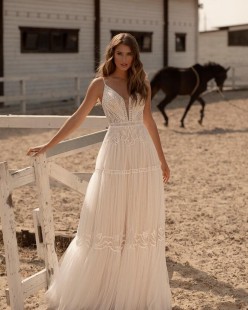 HAWAII Мереживна Весільна сукня з Soft-Тюлі з V-подібним вирізом в A-силуеті