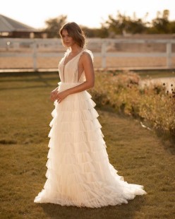 MICHIGAN Wedding dress Sample Sale