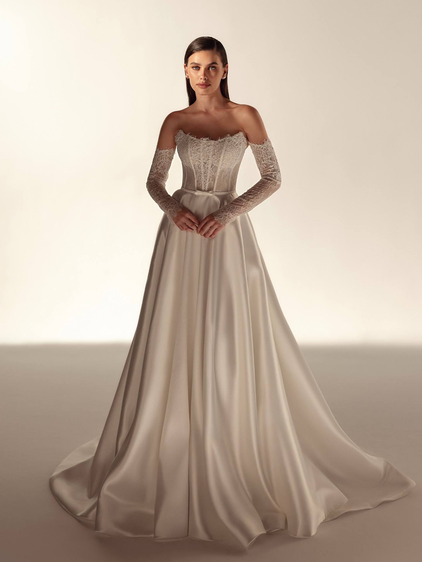 LAZARIA Elegant Detachable Sleeve Wedding Dress - Princess Chapel Train Strapless Neckline with Floral Lace Appliqu Bridal Gown